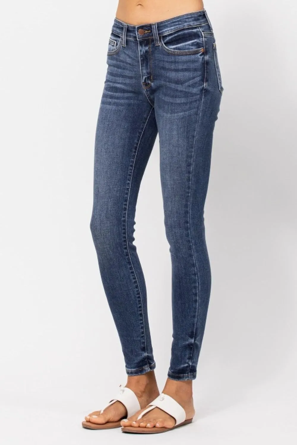 Judy Blue Classic Mid Rise Skinny Jeans for Women Handsand Comfortable Cotton Denim Pants-82252