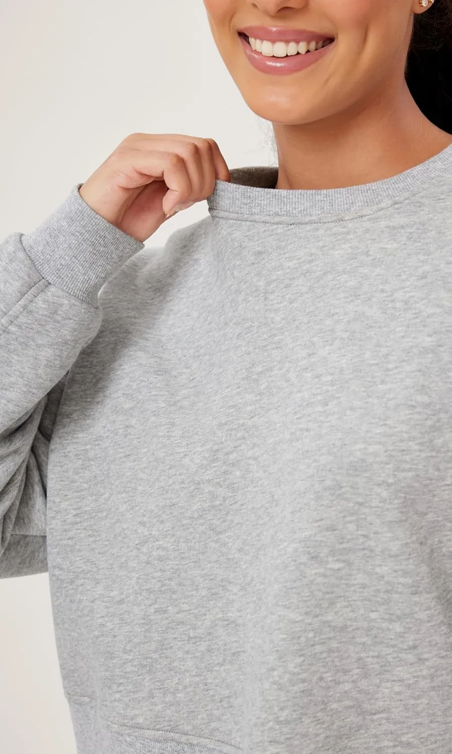 ODODOS Women's Fleece Lined Oversized Cropped Sweatshirts Long Sleeve Crew Neck Pullover Crop Top