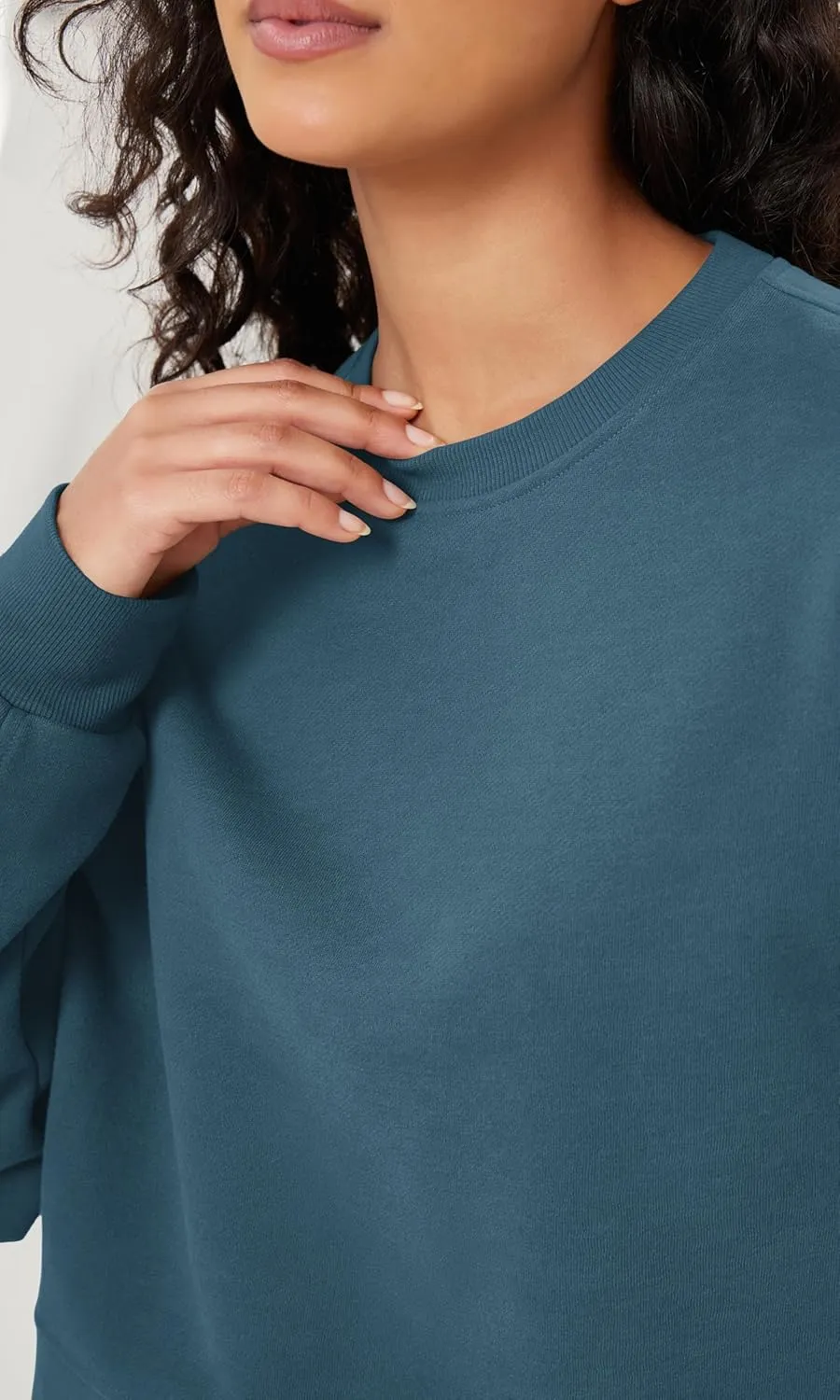 ODODOS Women's Fleece Lined Oversized Cropped Sweatshirts Long Sleeve Crew Neck Pullover Crop Top