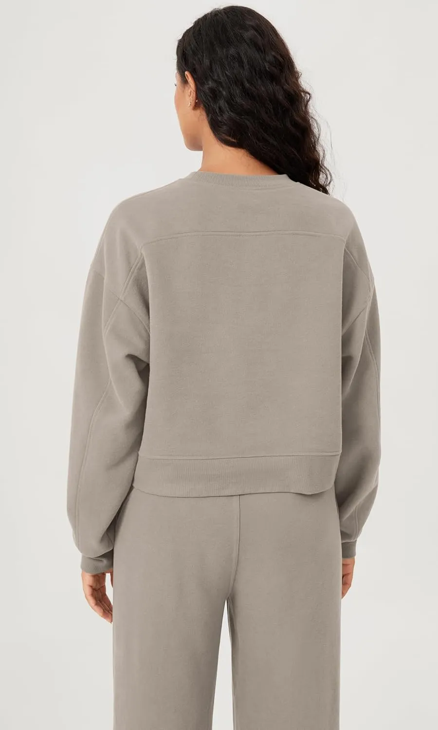 ODODOS Women's Fleece Lined Oversized Cropped Sweatshirts Long Sleeve Crew Neck Pullover Crop Top