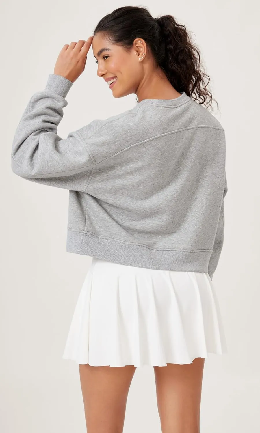 ODODOS Women's Fleece Lined Oversized Cropped Sweatshirts Long Sleeve Crew Neck Pullover Crop Top