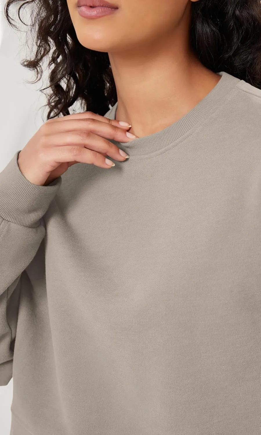 ODODOS Women's Fleece Lined Oversized Cropped Sweatshirts Long Sleeve Crew Neck Pullover Crop Top