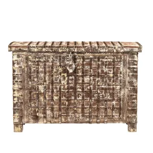 Pittari White Trunk