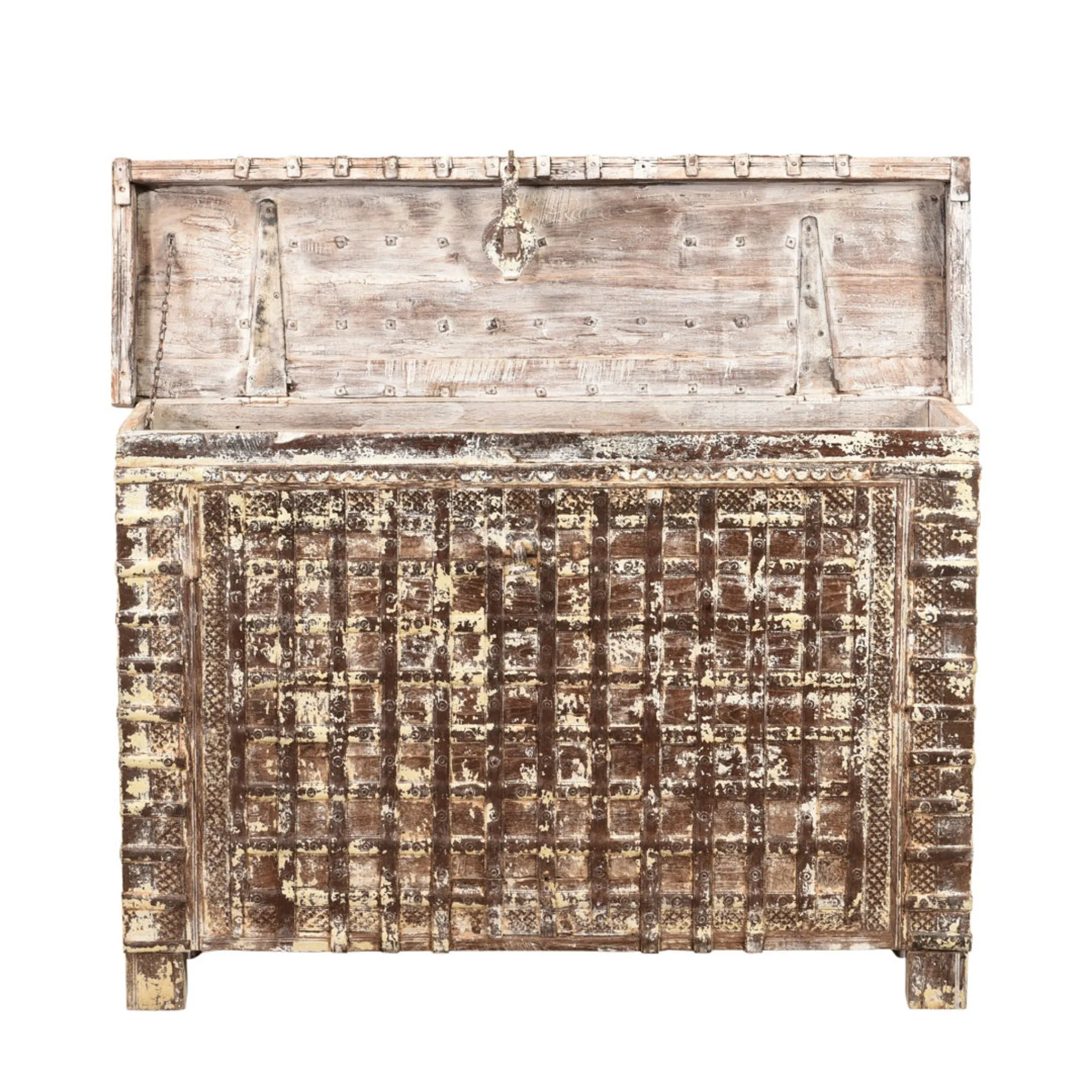 Pittari White Trunk