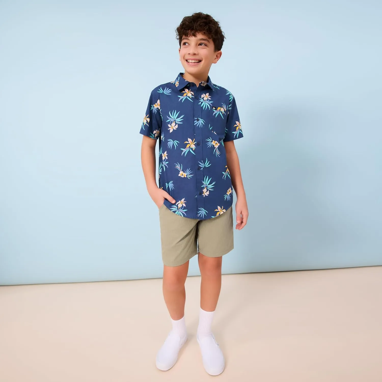 Quiksilver Boys' Apero Classic Woven Short Sleeve Shirt, Button Down Top, Stylish & Comfortable