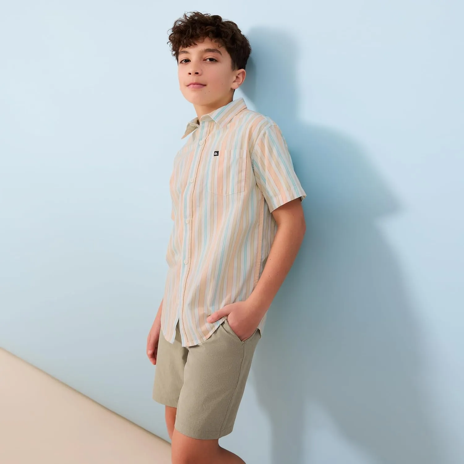 Quiksilver Boys' Apero Classic Woven Short Sleeve Shirt, Button Down Top, Stylish & Comfortable
