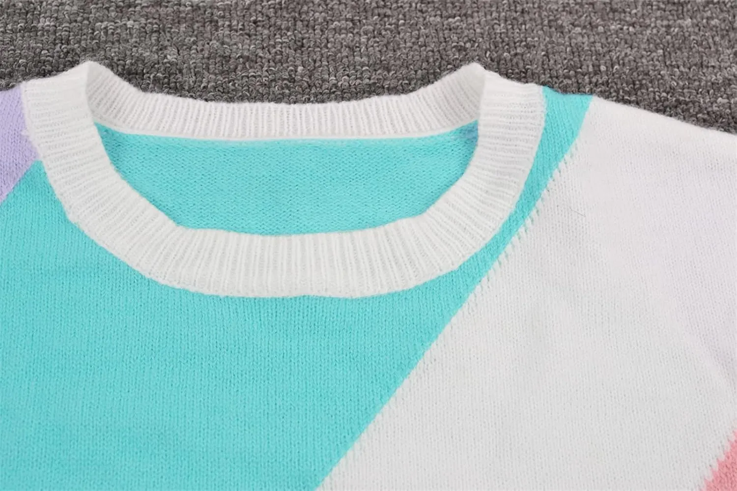 Womens Autumn Winter Sweaters Warm Comfortable Pullovers Casual Cardigans Ladies Striped Round Neck Fashion Sweater